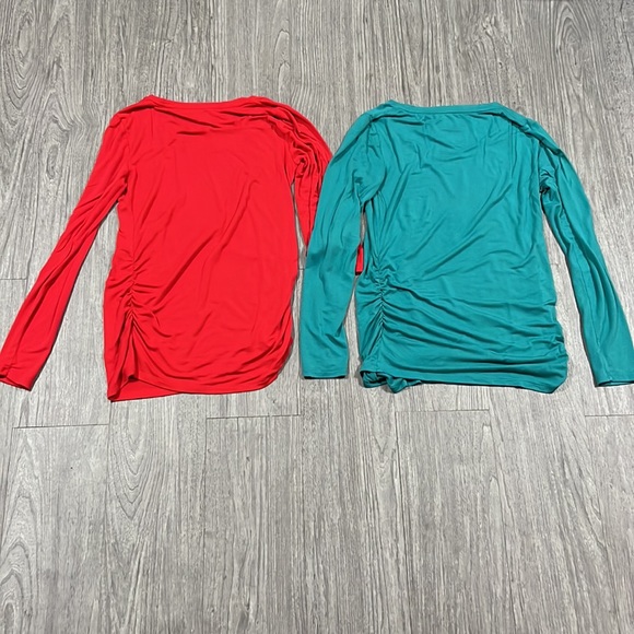 A:glow Maternity Size Small Set of 2 Teal and Red Long Sleeve Rouched Tunic Tops - Picture 3 of 5